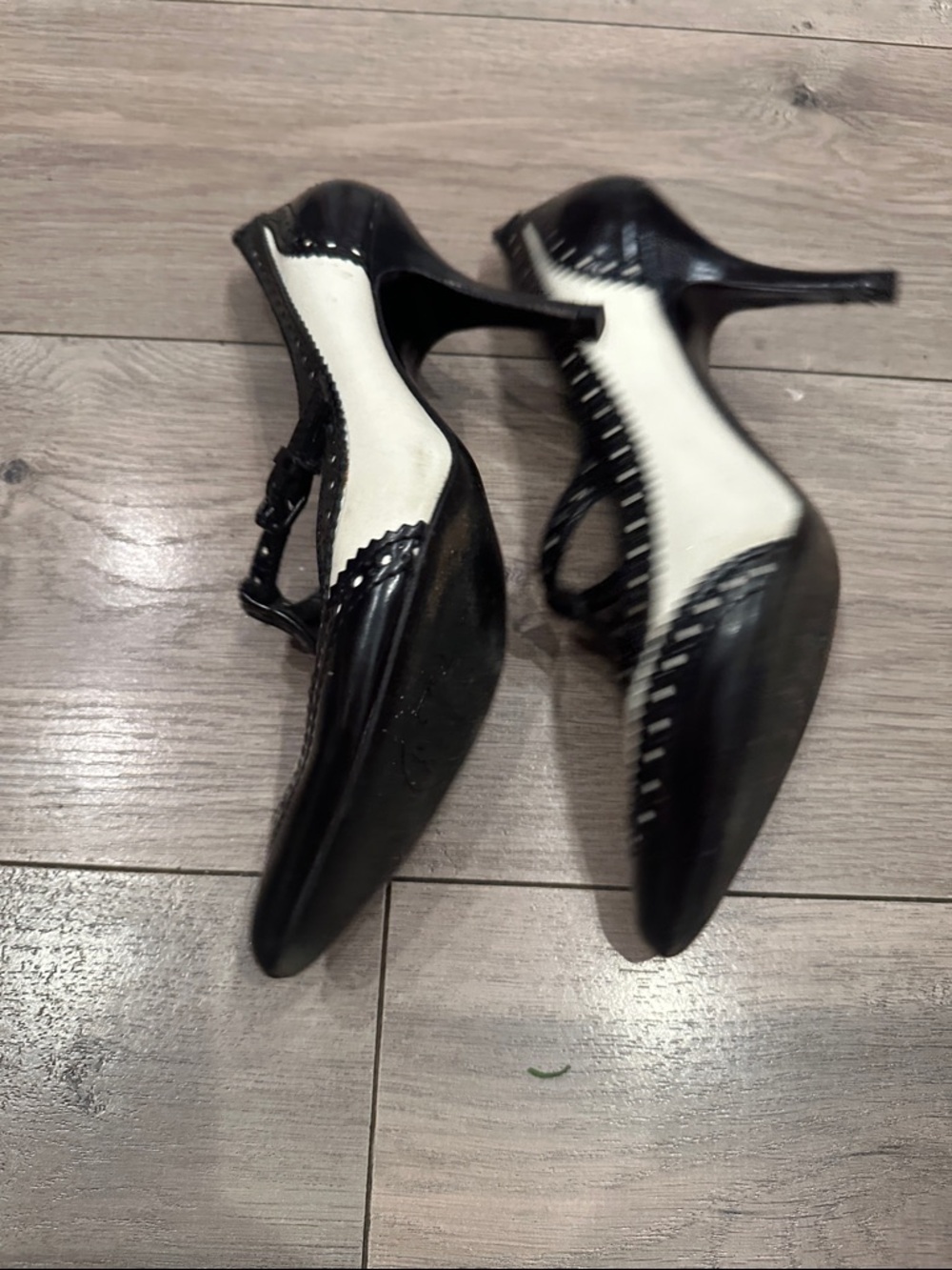 Tory Burch Spectator Heels - Picture 4 of 6